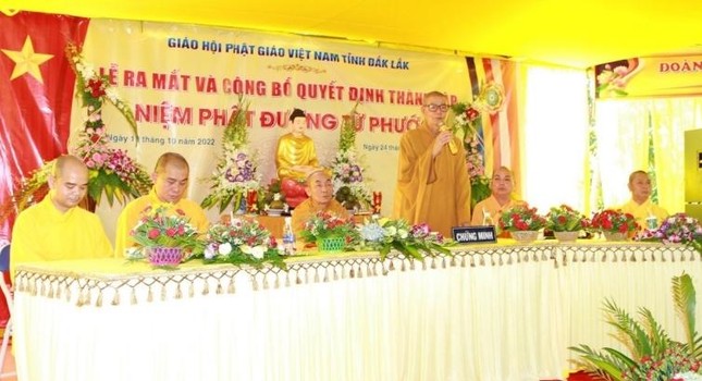 Hòa thượng Thích Châu Quang ban đạo từ chứng minh