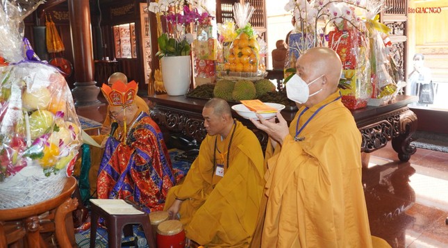 Khóa lễ cung tiến Giác linh