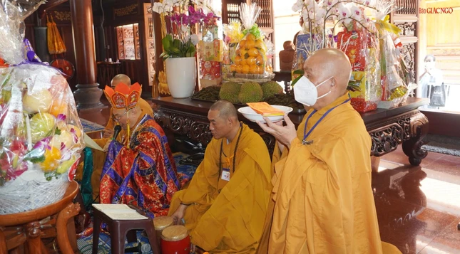 Khóa lễ cung tiến Giác linh