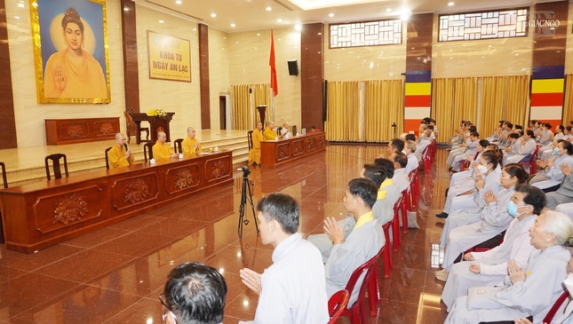 Trang nghiêm khóa lễ niệm Phật