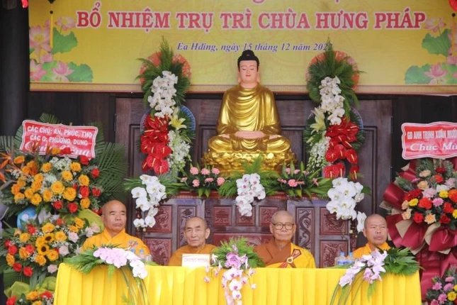 Chư tôn đức chứng minh