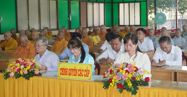 Đại diện chính quyền Đại diện chính quyền