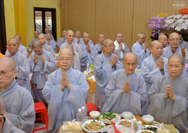 Chư tôn đức Ni tham dự lễ tưởng niệm