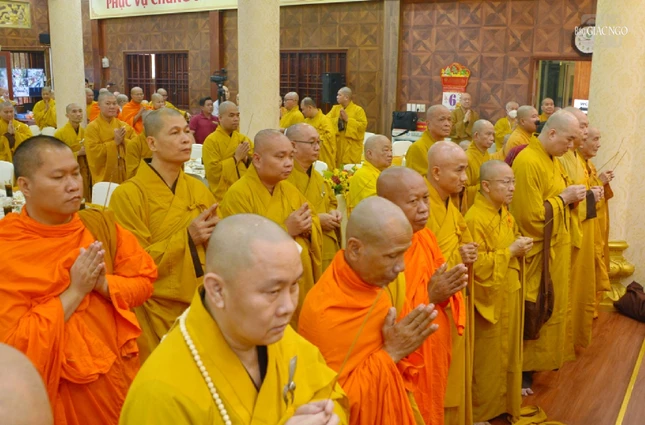 Chư tôn đức Phật giáo TP.HCM và các tỉnh thành, thành kính tưởng niệm