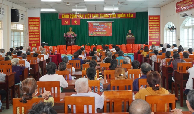 Từ ngày 7 đến 10-1-2023, Phật giáo huyện Củ Chi sẽ trao tặng 4.600 phần quà đến bà con khó khăn, khuyết tật tại 20 xã và thị trấn Củ Chi đón Tết