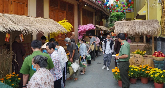 Phiên chợ Tết tại chùa Minh Đạo diễn ra từ ngày 17 đến 25-12 -Nhâm Dần