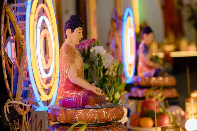 Tôn tượng Đức Phật Dược Sư