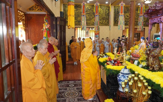 Trang nghiêm Pháp hội Dược Sư