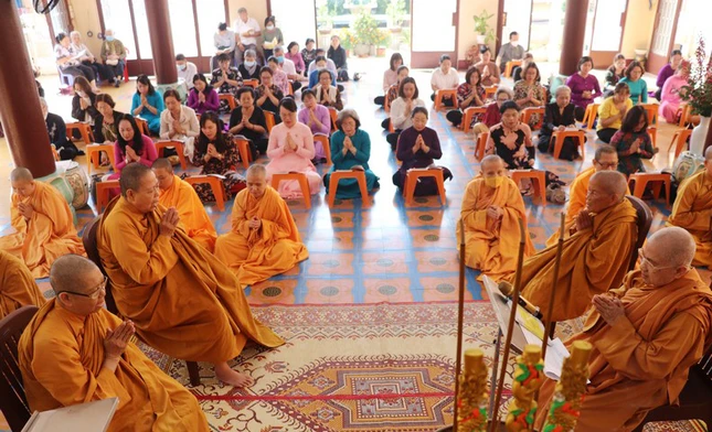 Khóa lễ cầu siêu Khóa lễ cầu siêu