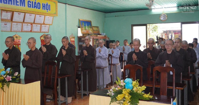 Tăng Ni sinh Lớp Sơ cấp Phật học H.Củ Chi học tại chùa Pháp Thành Tăng Ni sinh Lớp Sơ cấp Phật học H.Củ Chi học tại chùa Pháp Thành