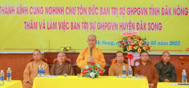 Thượng tọa Thích Quảng Hiền phát biểu chỉ đạo