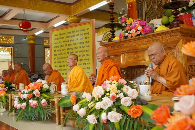 Hòa thượng Giác Toàn phát biểu khai mạc Hòa thượng Giác Toàn phát biểu khai mạc