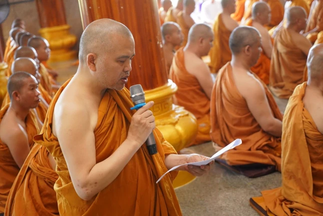 Thượng tọa Giác Hoàng báo cáo Thượng tọa Giác Hoàng báo cáo