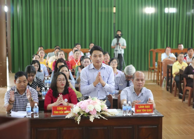 Đại diện chính quyền tham dự