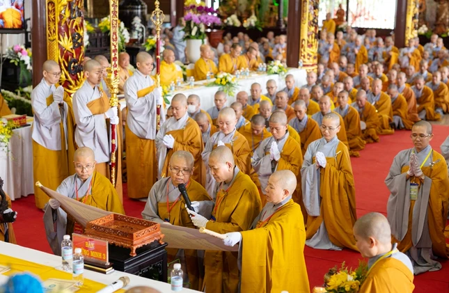 Cung thỉnh Hội đồng thập sư Ni Cung thỉnh Hội đồng thập sư Ni