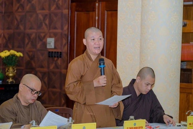 Thượng tọa Thích Minh Duyên, Phó ban Trị sự GHPGVN Q.3 góp ý về tổ chức Phật đản trên địa bàn quận Thượng tọa Thích Minh Duyên, Phó ban Trị sự GHPGVN Q.3 góp ý về tổ chức Phật đản trên địa bàn quận