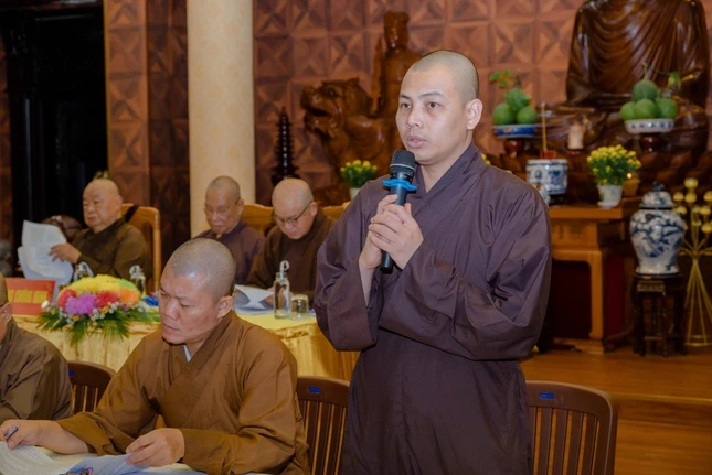 Đại đức Thích Minh Ân triển khai dự thảo kế hoạch tổ chức Đại lễ Phật đản trên địa bàn quận Đại đức Thích Minh Ân triển khai dự thảo kế hoạch tổ chức Đại lễ Phật đản trên địa bàn quận