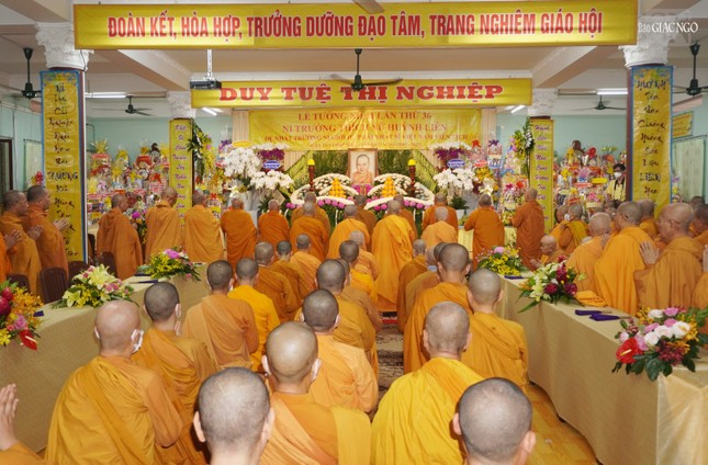 Lễ tưởng niệm Ni trưởng Huỳnh Liên tại tịnh xá Ngọc Phương vào sáng 8-5-2023