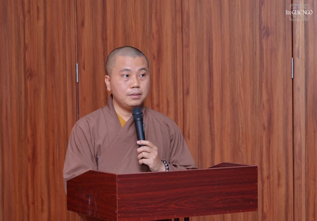 Đại đức Thích Minh Thảo, Phó Thư ký kiêm Chánh Văn phòng II Ban Pháp chế T.Ư đã thông qua quyết định chuẩn y nhân sự 4 Phân ban