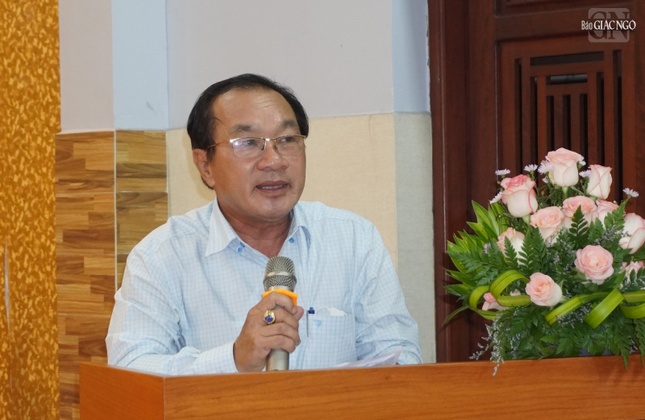 Ông Huỳnh Chí Công phát biểu Ông Huỳnh Chí Công phát biểu