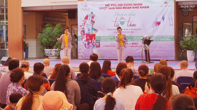 Văn nghệ cúng dường