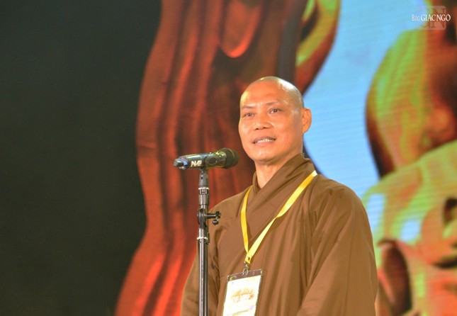 Thượng tọa Thích Trí Chơn phát biểu khai mạc