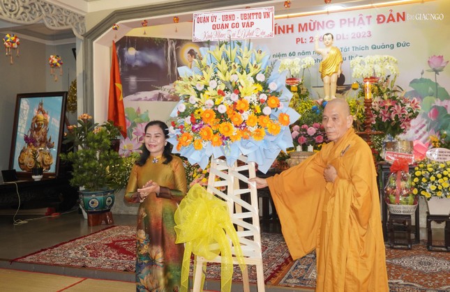 Lẵng hoa chúc mừng của chính quyền Q.Gò Vấp