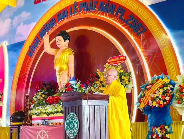 Hòa thượng Thích Trí Giác cung tuyên Thông điệp Phật đản Phật lịch 2567