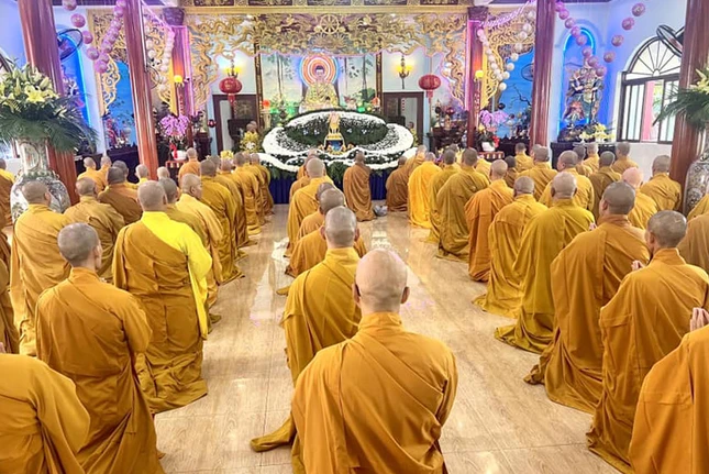 Chư Tăng Phật giáo H.Hóc Môn trang nghiêm lễ tác pháp An cư kiết hạ tại chùa Giác Nguyên