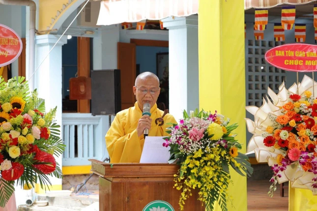 Thượng tọa Thích Thông Triêm phát biểu bế mạc và cảm tạ