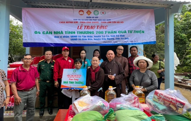 Tao tặng nhà tình thương