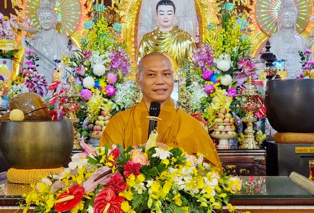 Thượng tọa Thích Trí Chơn sách tấn đến hành giả an cư Thượng tọa Thích Trí Chơn sách tấn đến hành giả an cư