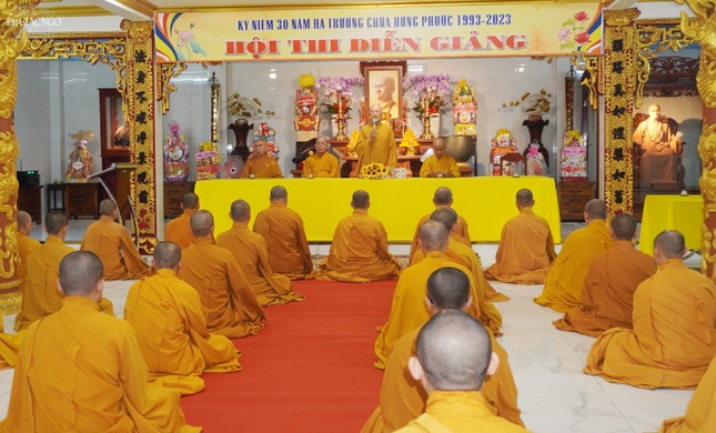 Hòa thượng Thích Chơn Không, Trưởng ban Hướng dẫn Phật tử Phật giáo TP.HCM sách tấn đến hành giả tại trường hạ chùa Hưng Phước