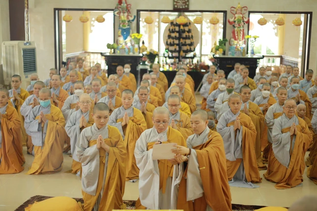 Chư hành giả Ni trường hạ chùa Phước Thiện, H.Bình Chánh