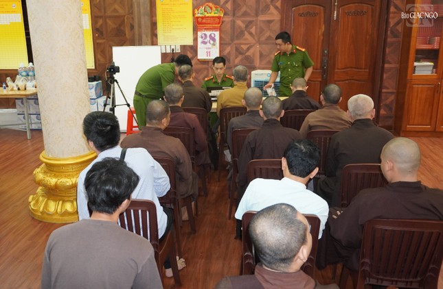 Tăng Ni, Phật tử Q.3 đến đăng ký, kích hoạt và sử dụng tài khoản định danh điện tử trong ngày 28-7-2023, buổi sáng từ 7 giờ 30 – 10 giờ, buổi chiều từ 14 giờ – 16 giờ 30 tại chùa Minh Đạo