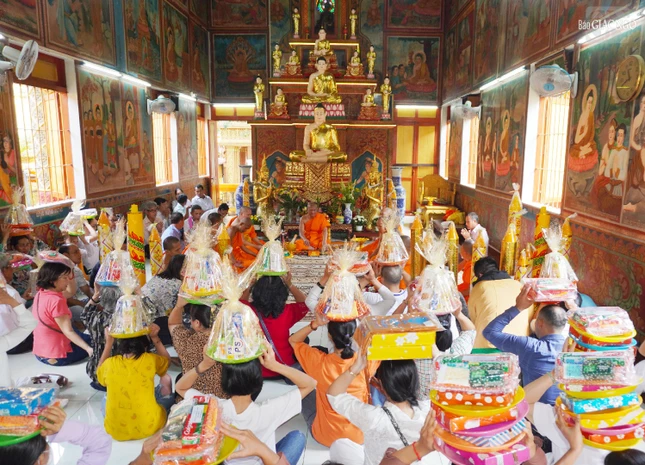 Năm nay tại chùa Candaransi có 20 chư Tăng an cư