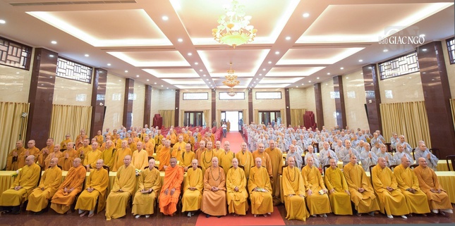 Ban Hoằng pháp T.Ư và Ban Kinh tế - Tài chính T.Ư thăm cúng dường An cư kiết hạ Phật lịch 2567 tại Việt Nam Quốc Tự Ban Hoằng pháp T.Ư và Ban Kinh tế - Tài chính T.Ư thăm cúng dường An cư kiết hạ Phật lịch 2567 tại Việt Nam Quốc Tự