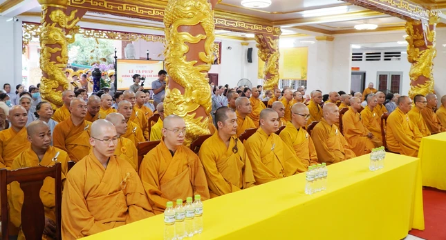 Ban chức sự, hành giả an cư và Phật tử tham dự lễ