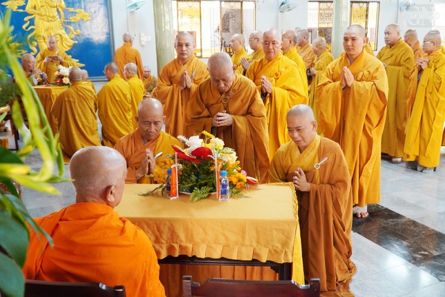 Tuần tự ba vị tác pháp Tự tứ