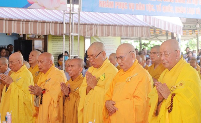 Chư tôn đức chứng minh lễ tạ pháp An cư kiết hạ Phật lịch 2567