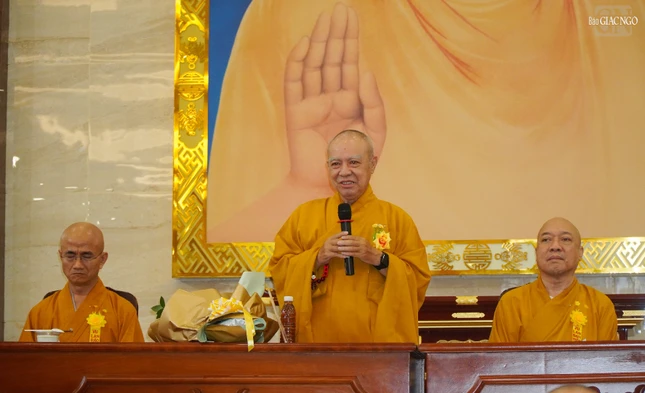 Hòa thượng Thích Nhựt Hỷ ban đạo từ chứng minh