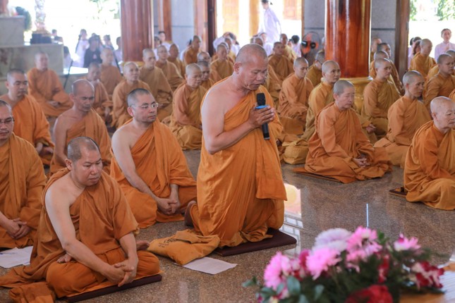 Thượng tọa Giác Hạnh phát biểu