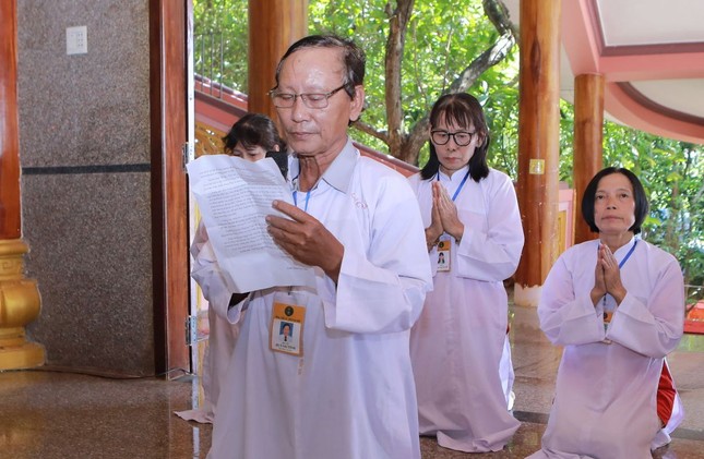 Đại diện Phật tử phát nguyện