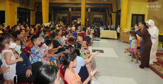 Tham gia trò chơi dân gian