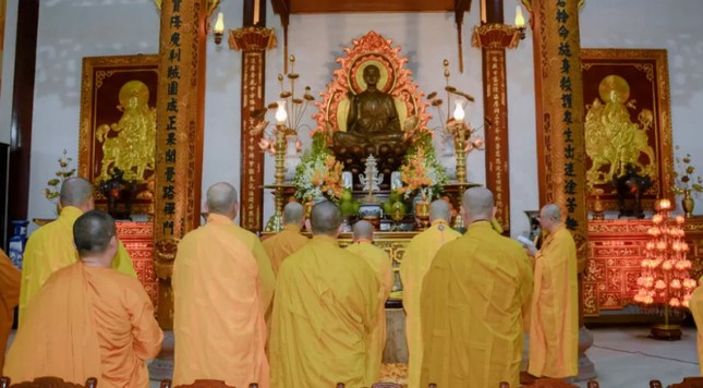 Chư tôn đức chứng minh lễ