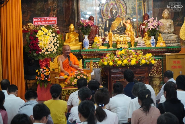 Hòa thượng Danh Lung thuyết pháp