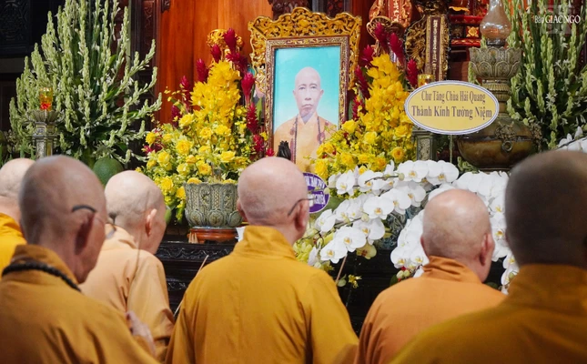 Chư tôn giáo phẩm tưởng niệm Chư tôn giáo phẩm tưởng niệm