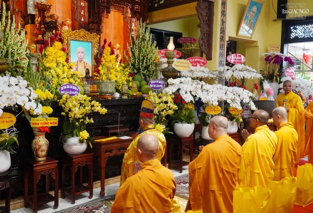 Khóa lễ cung tiến Giác linh tại tổ đường Khóa lễ cung tiến Giác linh tại tổ đường