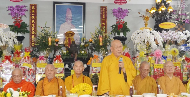 Hòa thượng Thích Như Niệm ban đạo từ chứng minh