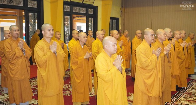 Hòa thượng Yoshimizu Daichi cũng thường xuyên về Việt Nam, lưu trú tại tổ đình Vĩnh Nghiêm, tham dự nhiều sự kiện Phật giáo, gắn bó với Tăng Ni, gần gũi với Phật tử Việt Nam